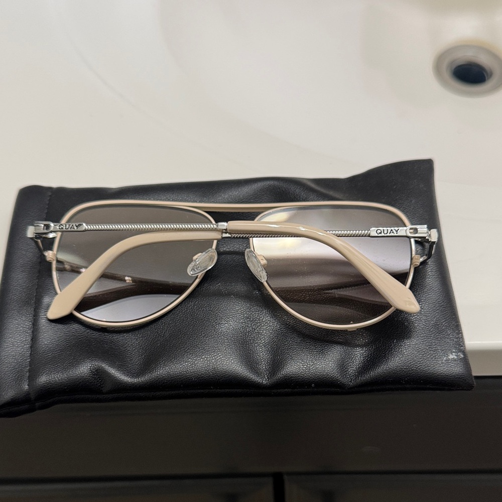 Quay Australia Silver Aviator Sunglasses - Picture 2 of 6